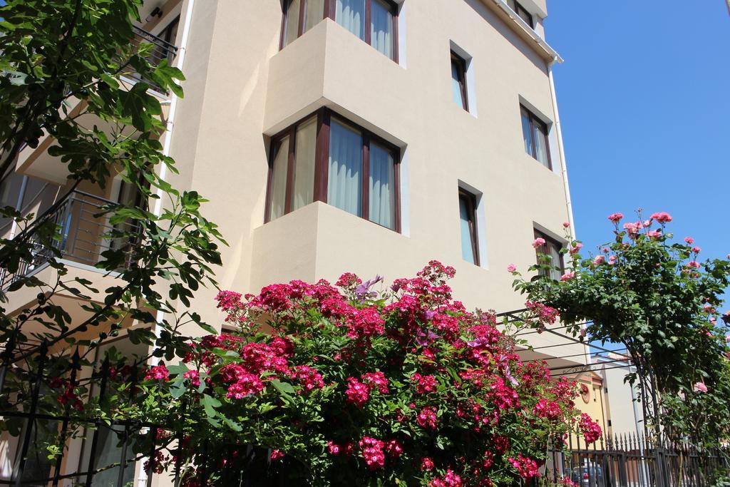 Flowers Apartments Nesebar Exterior photo